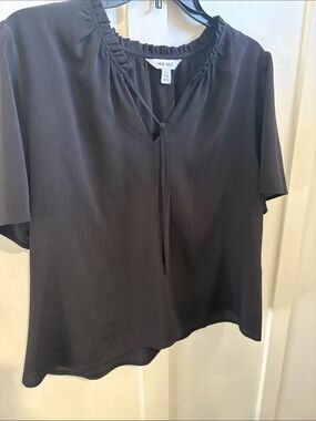 Nine West Black Ruffle-Short Sleeve Top